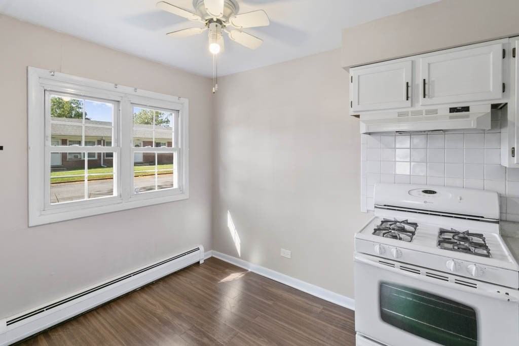 11212 1st St Apt 1 #1 - Photo 3 of 10