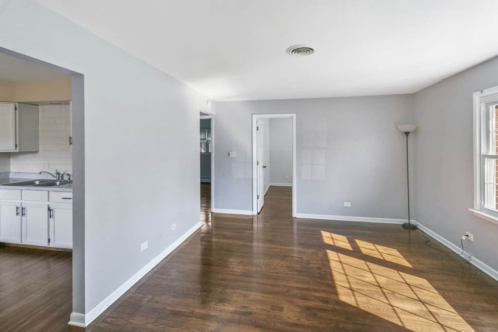 11212 1st St Apt 1 #1 - Photo 4 of 10