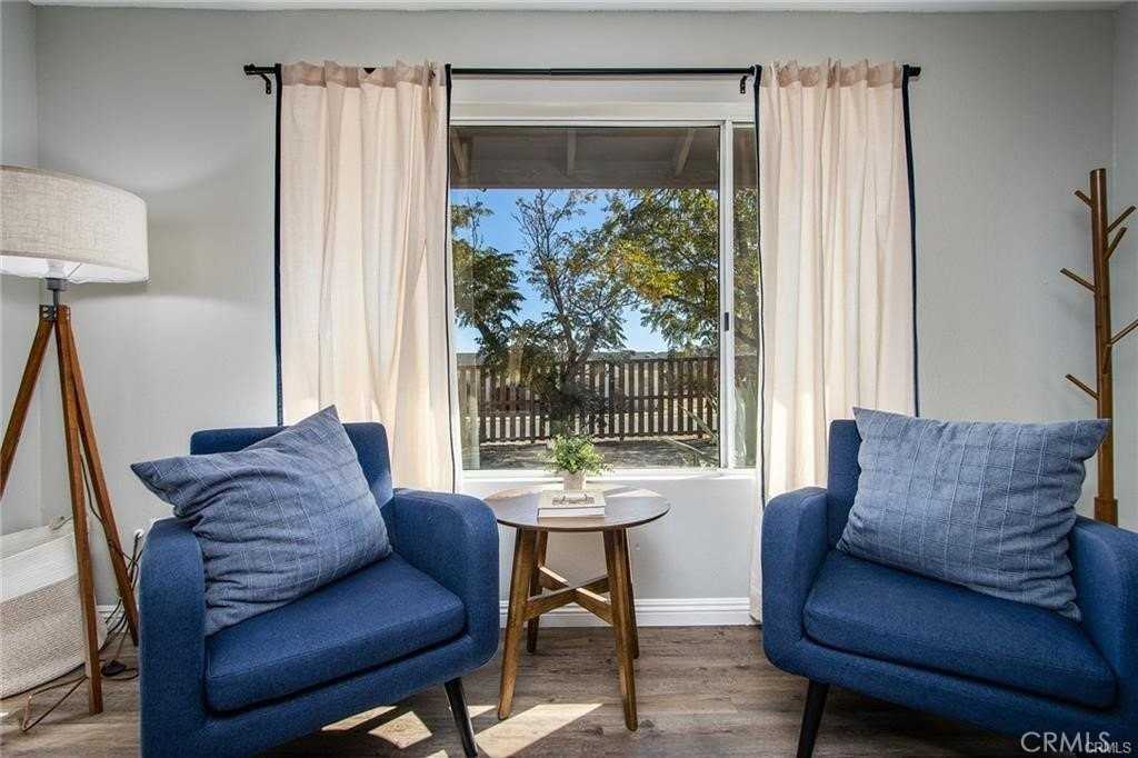 6886 Hillview Rd - Photo 5 of 22