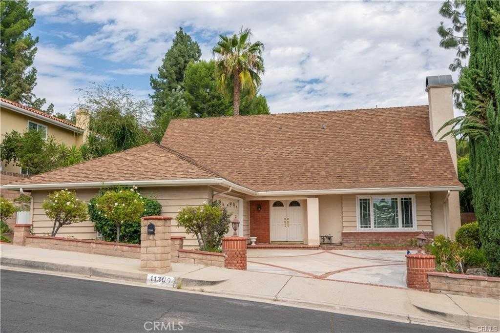 11300 Yolanda Ave - Photo 2 of 28