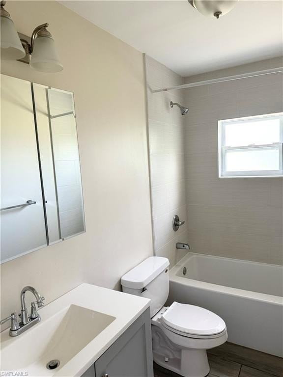 4831 Esplanade St - Photo 6 of 14