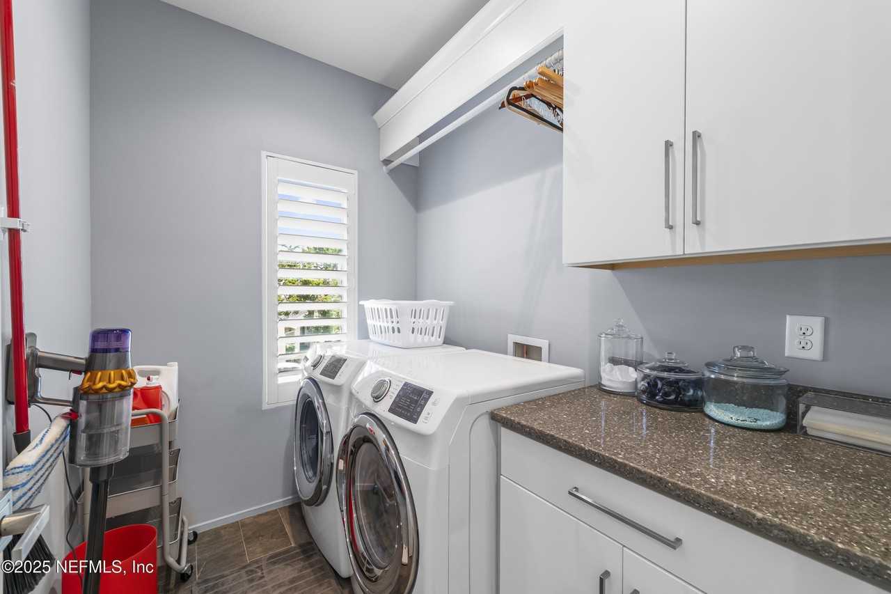 604 9th Ave S - Photo 5 of 23