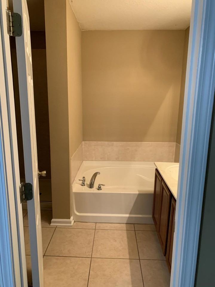 7140 Rampart Ridge Cir W - Photo 3 of 13