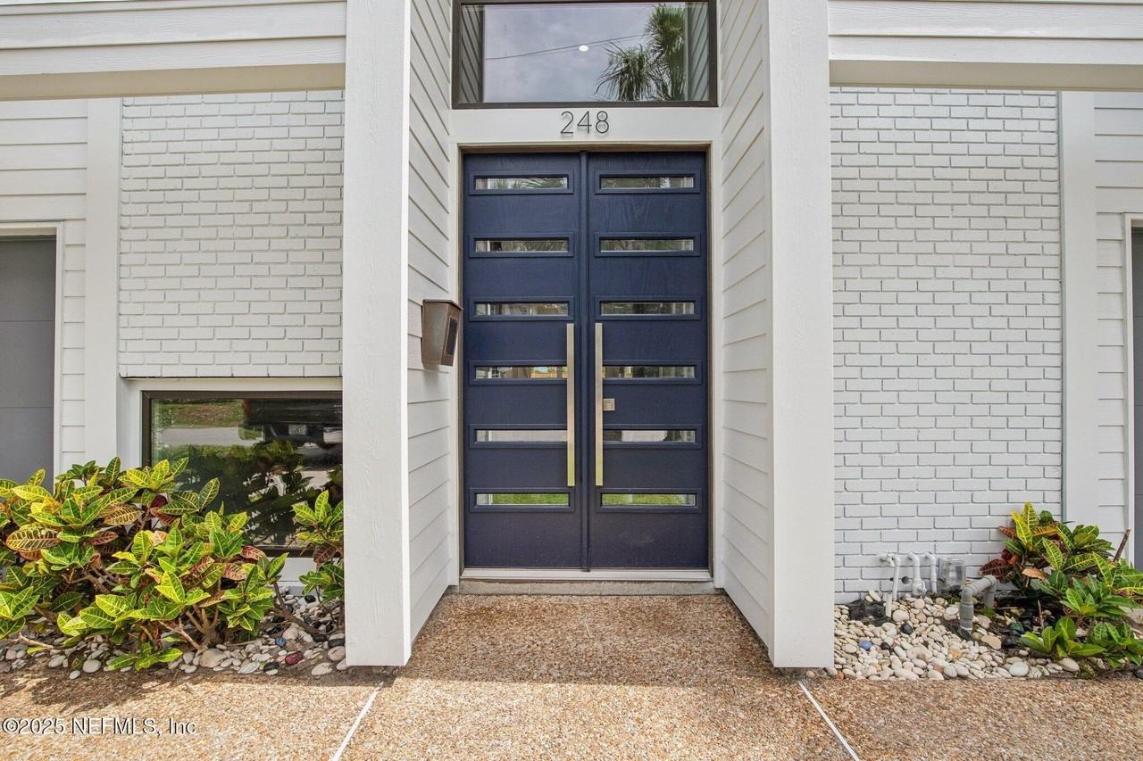 248 11th St - Photo 4 of 45