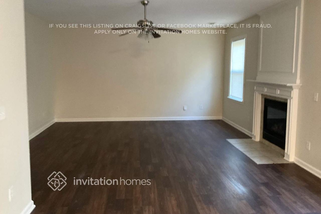 3568 Park Hill Cir - Photo 2 of 12