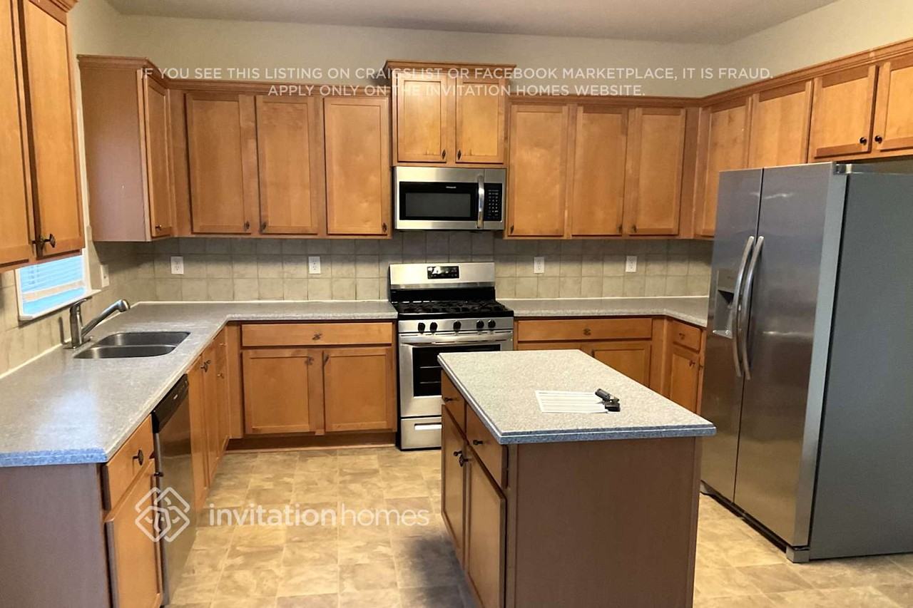 3568 Park Hill Cir - Photo 4 of 12