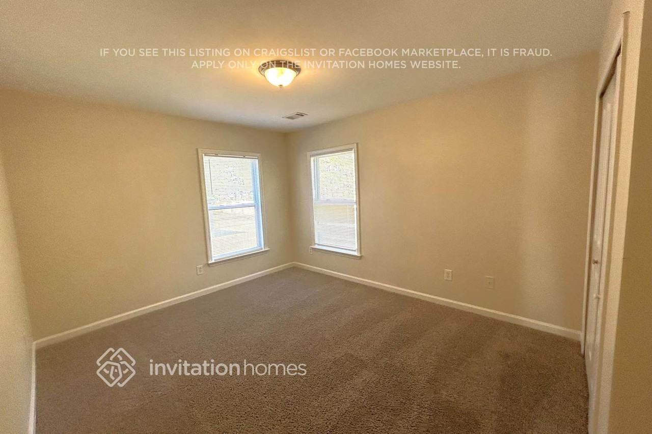 3568 Park Hill Cir - Photo 6 of 12