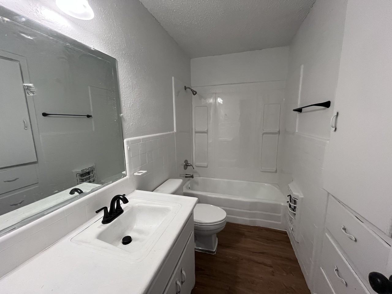 713 47th St #A - Photo 5 of 8