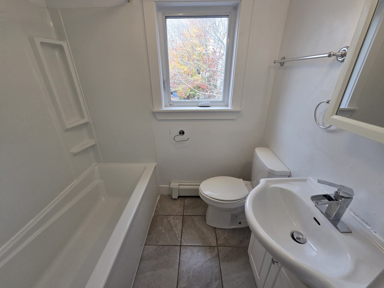 85 Evans Ave #6 - Photo 4 of 8