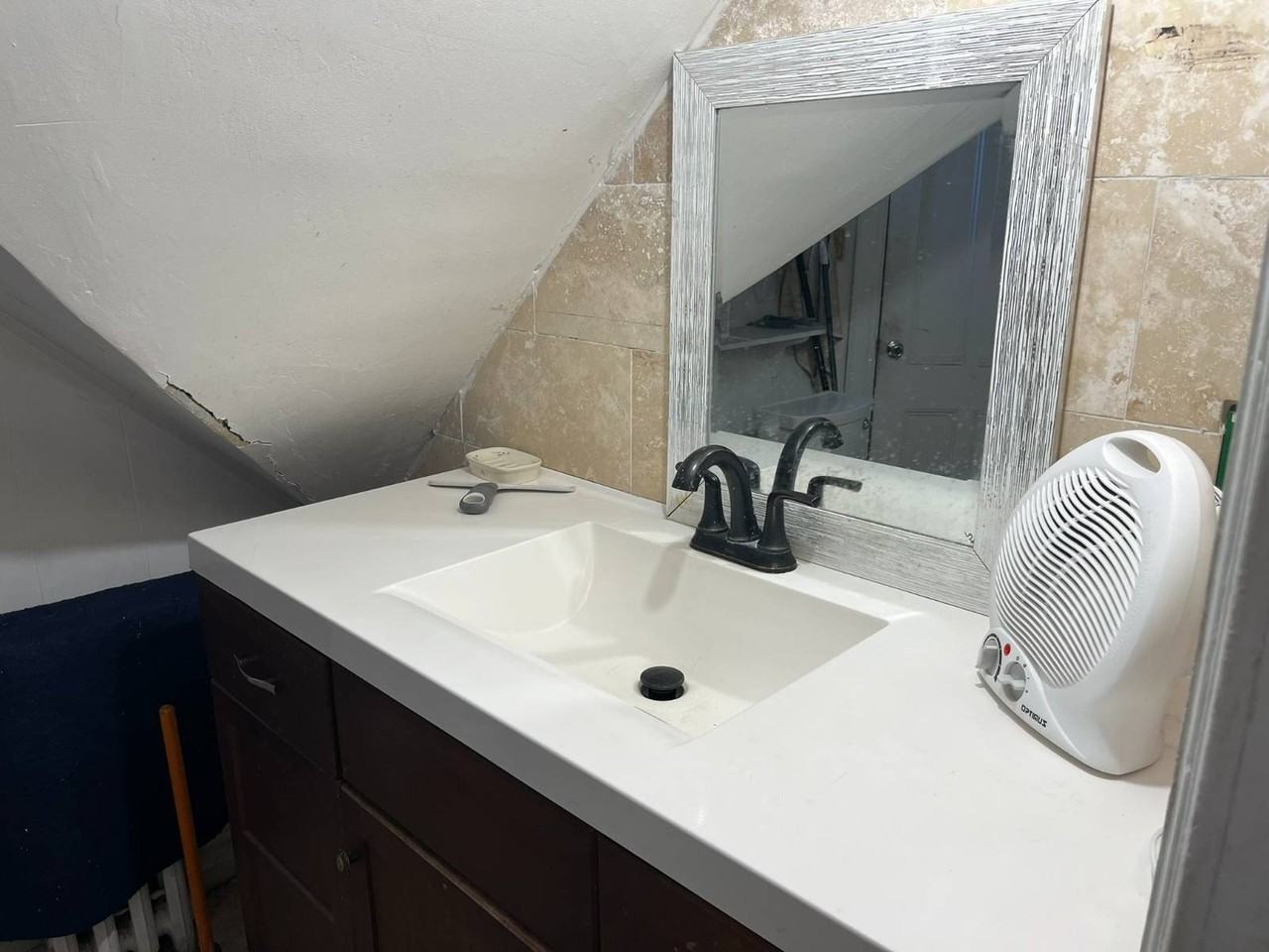 116 S Penataquit Ave - Photo 5 of 5