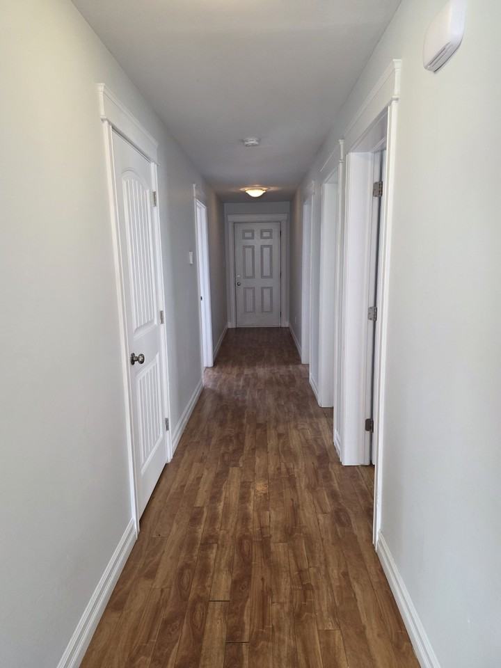 693 St Margarets Bay Rd #301 - Photo 4 of 11