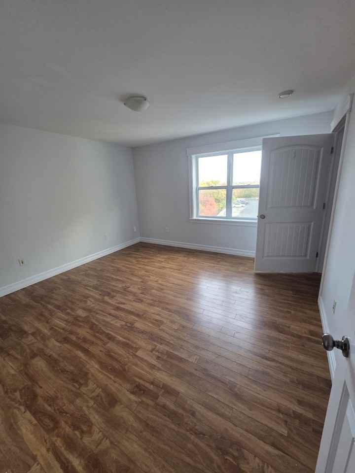 693 St Margarets Bay Rd #301 - Photo 7 of 11