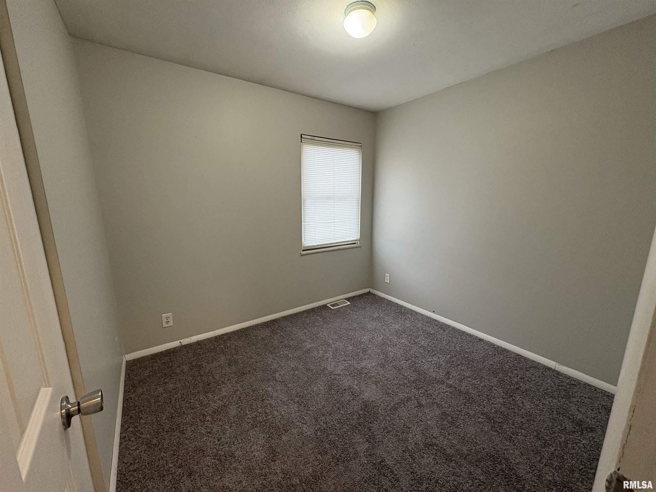 6411 N Randwick Rd - Photo 7 of 13