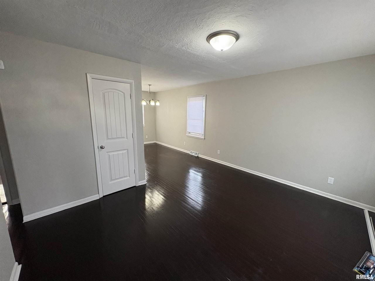 2324 W Gilbert Ave - Photo 2 of 16