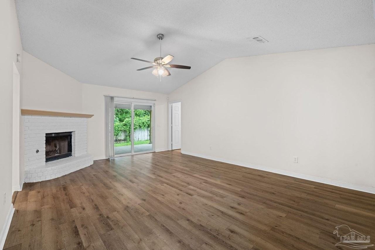 1203 Brook Bend Rd - Photo 2 of 19