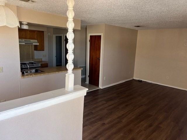 415 1/2 36th Pl - Photo 3 of 9