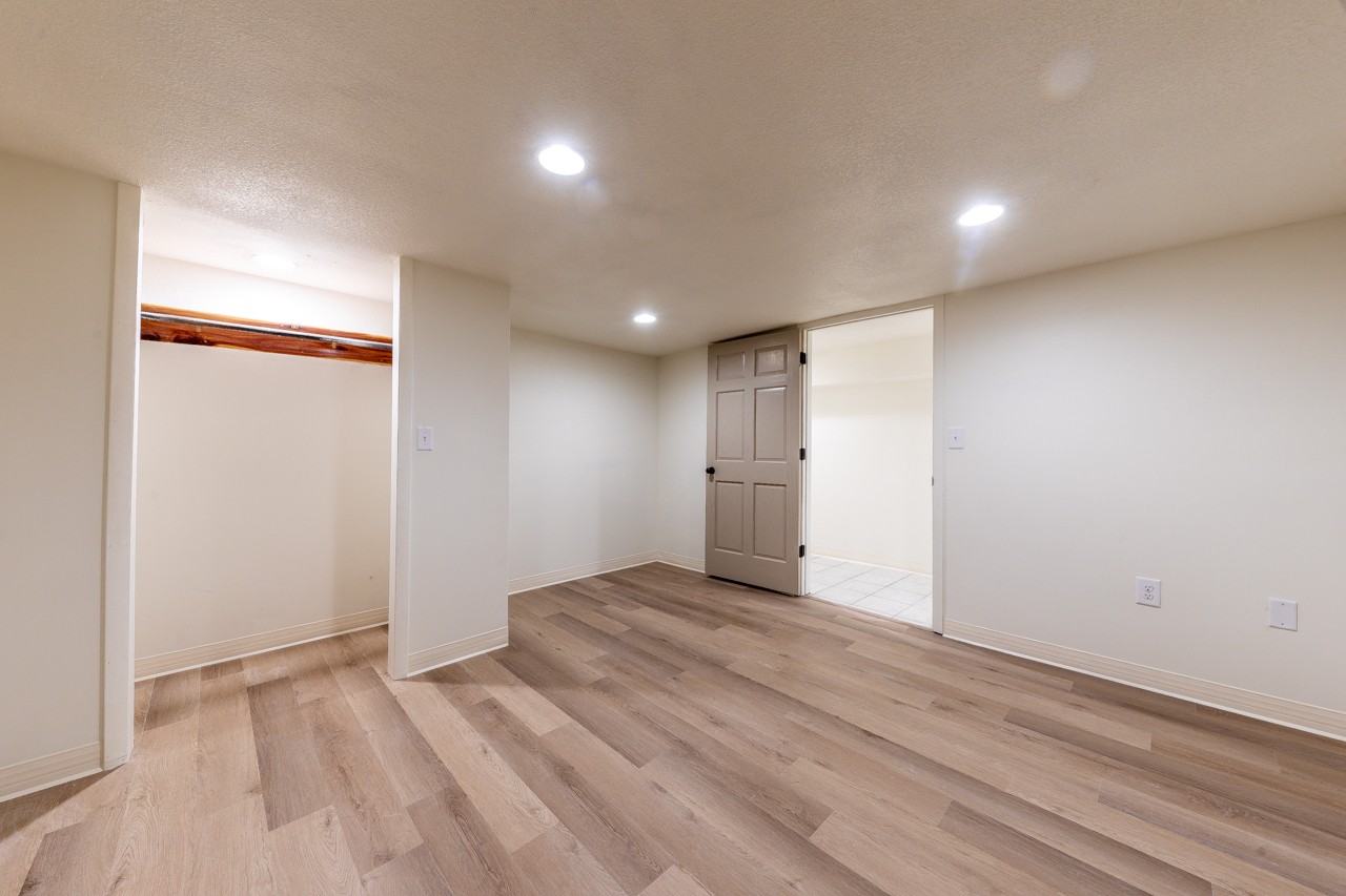 404 Lincoln Ave Bsmt #BS - Photo 5 of 11