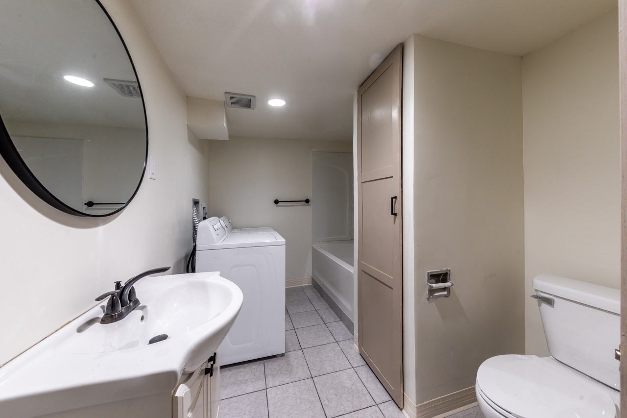 404 Lincoln Ave Bsmt #BS - Photo 7 of 11