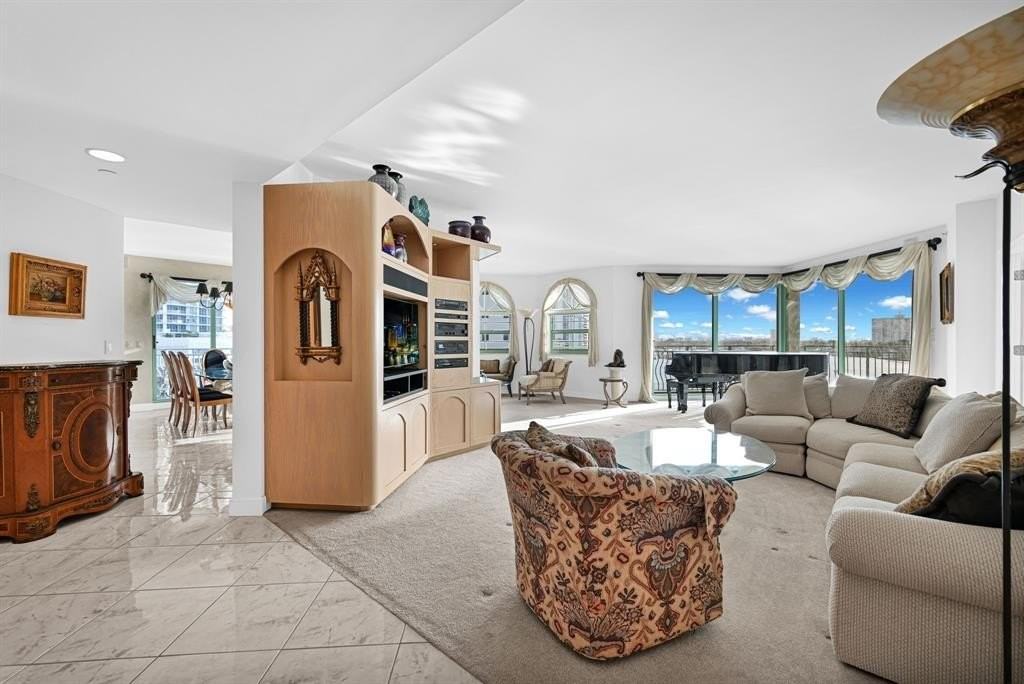 301 N Birch Rd #6S - Photo 3 of 21