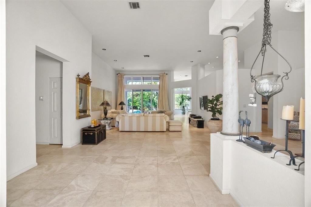 1012 Sw 156th Ave - Photo 6 of 50