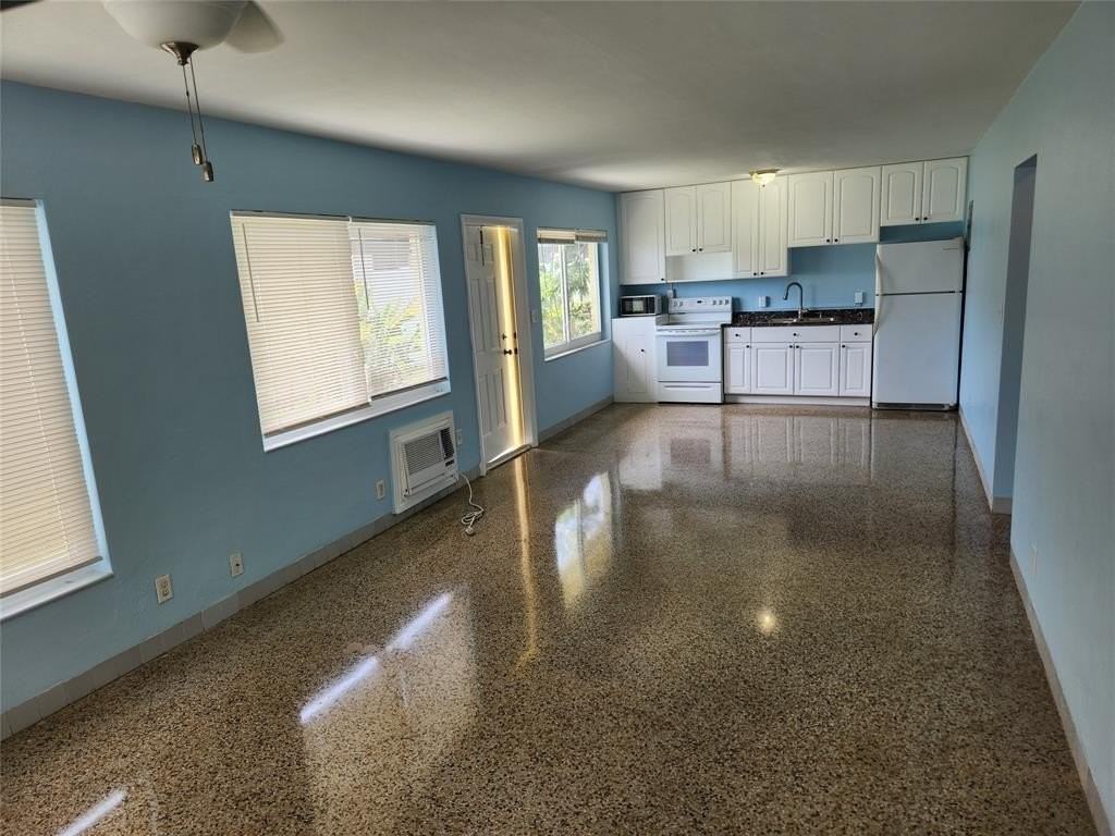 35 Ne 20th Ave - Photo 4 of 14