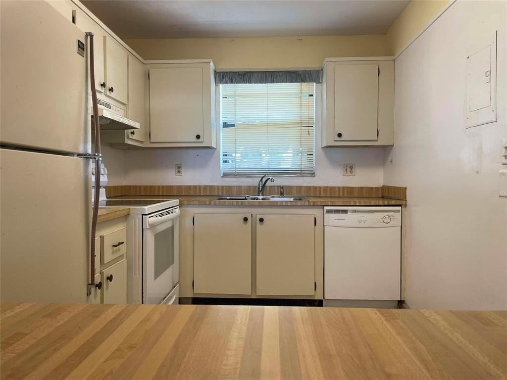 2101 W Woolbright Rd #J202 - Photo 5 of 14