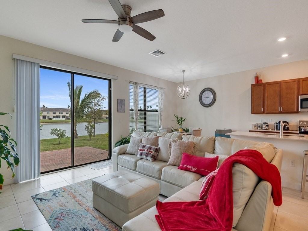 886 S Verona Trace Dr - Photo 2 of 31