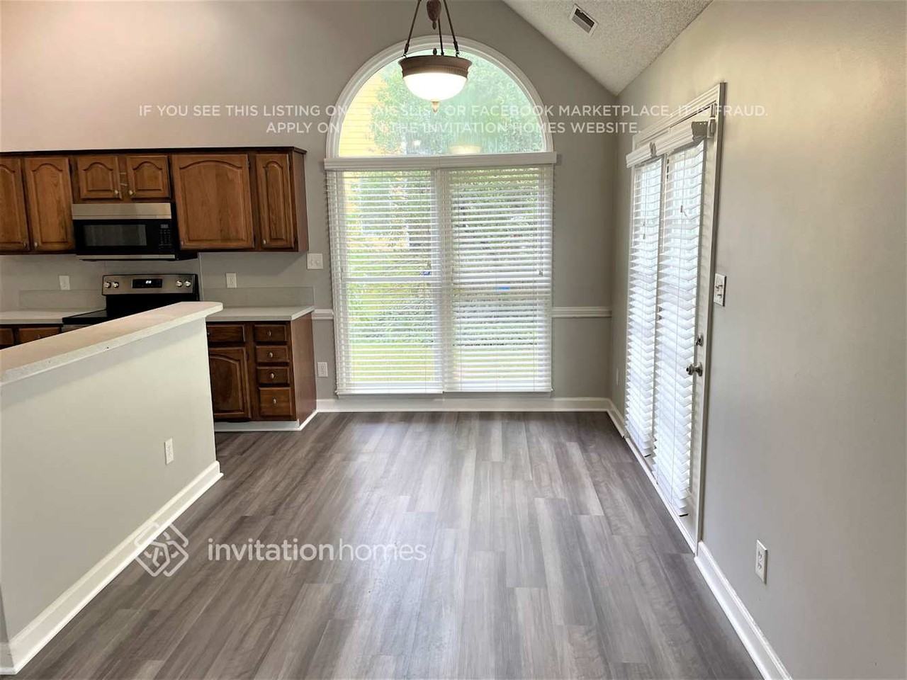 2900 Oakcroft Dr - Photo 4 of 10