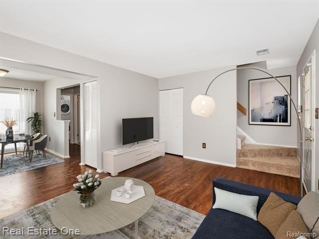 1323 Laurel Valley Dr - Photo 3 of 14