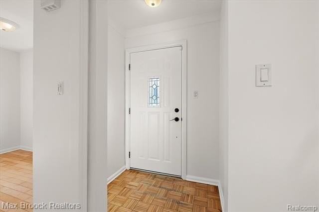 912 Woodsboro Dr - Photo 2 of 23