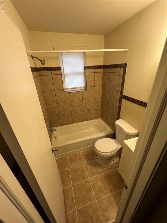 2812 Harrell Ave #B - Photo 7 of 9