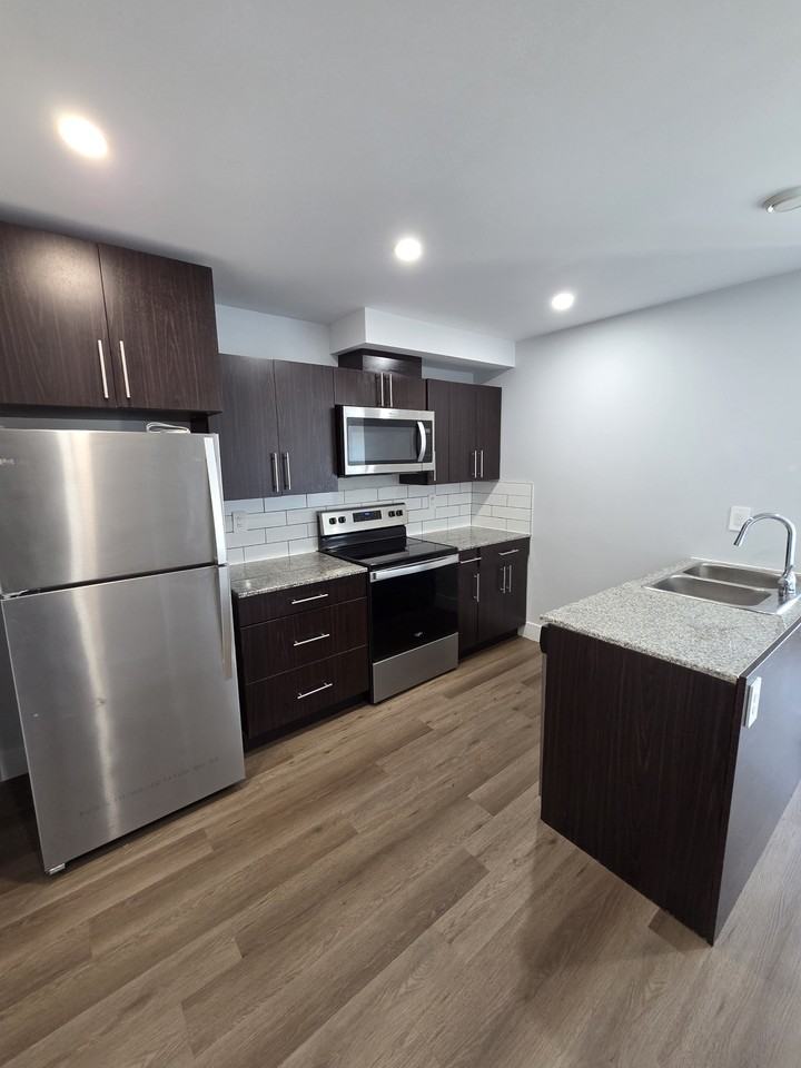 25 Lynnett Rd #301 - Photo 2 of 4