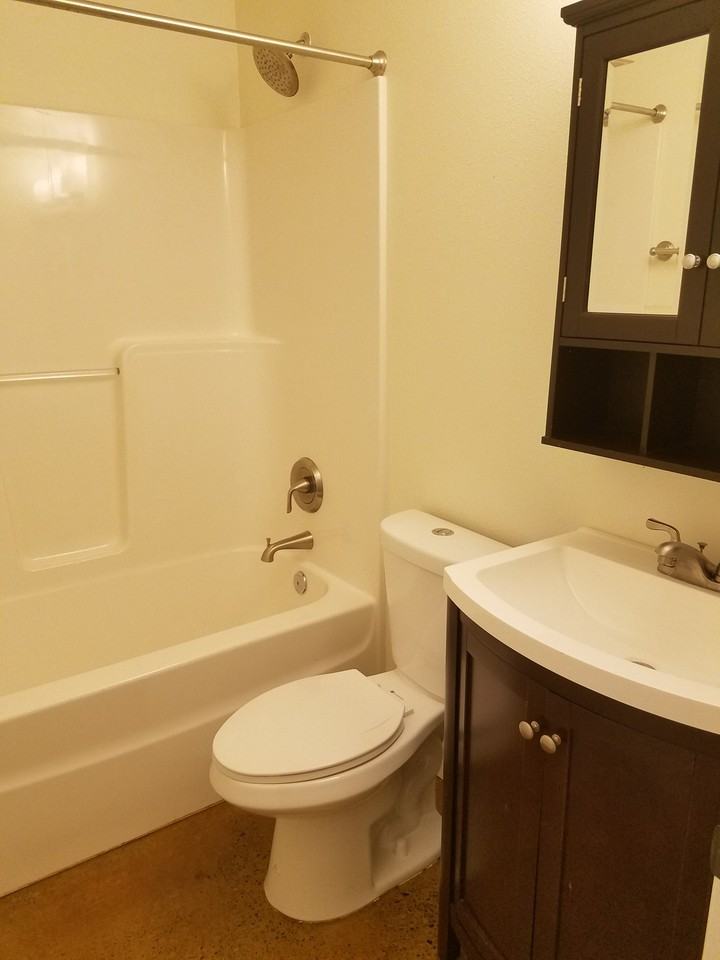 6811 Southwest 55th Avenue - Photo 6 of 30