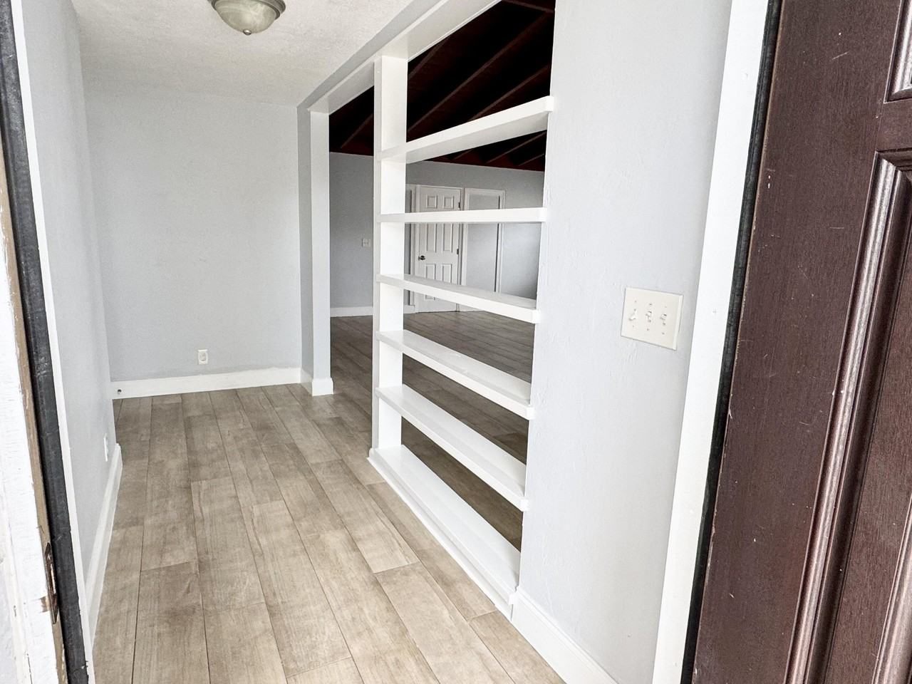 350 Cypress Dr - Photo 7 of 39