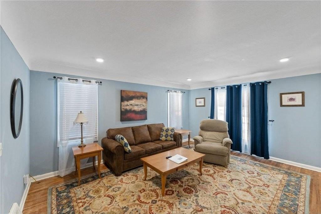 4042 Lake Road Ave - Photo 3 of 17