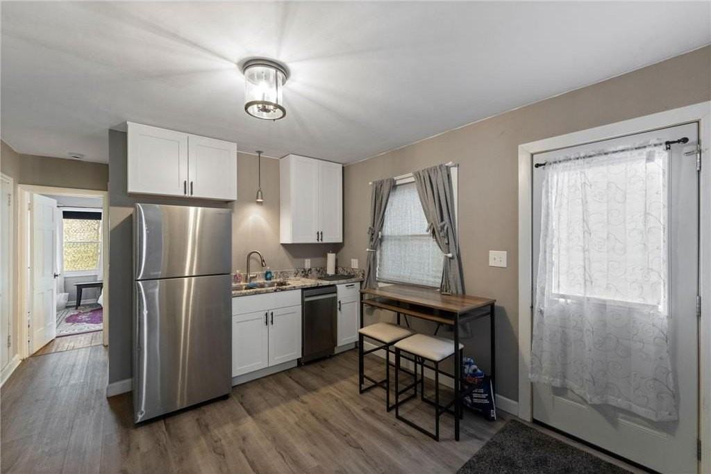 4042 Lake Road Ave - Photo 7 of 17