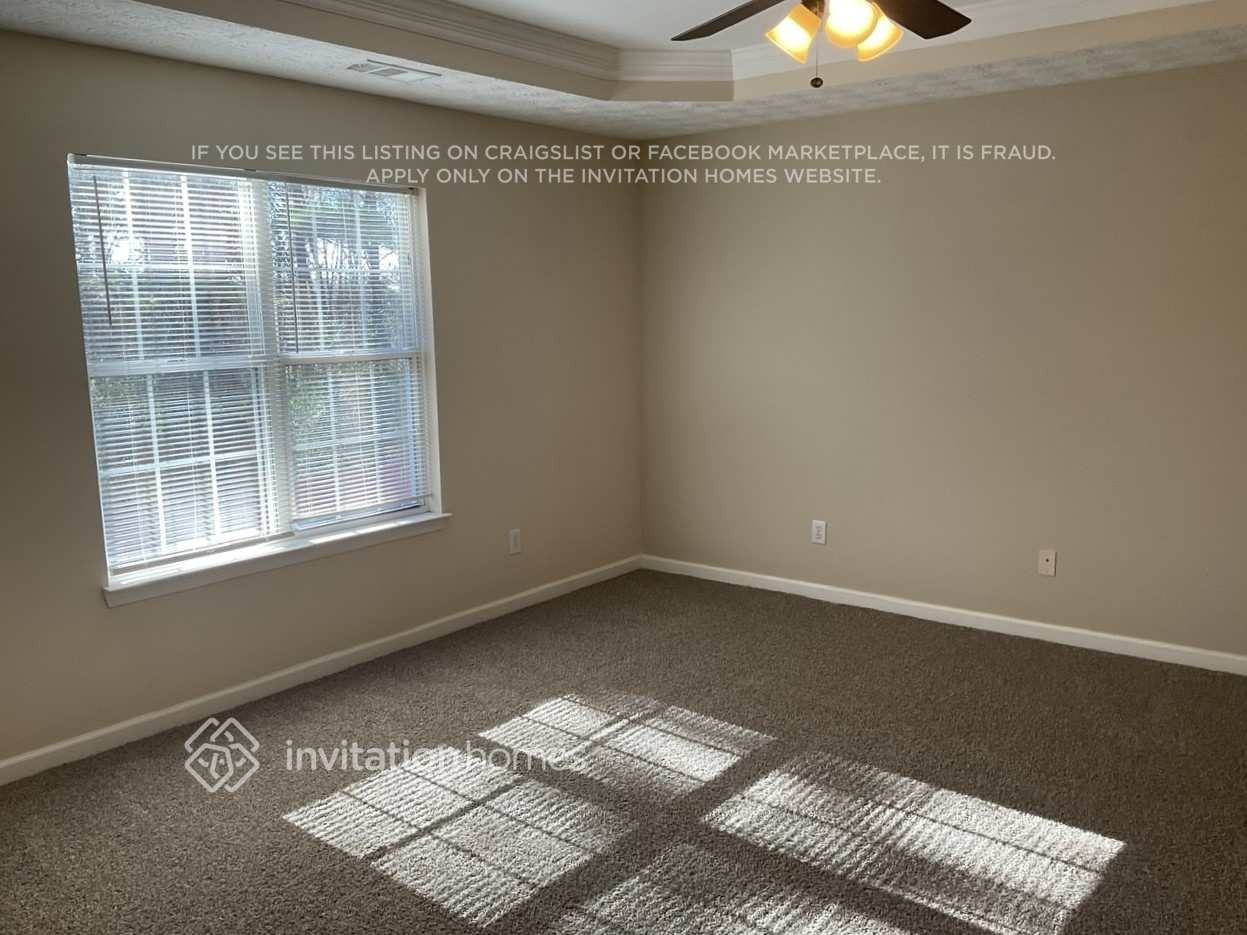 2070 Dartmoth Way - Photo 6 of 12