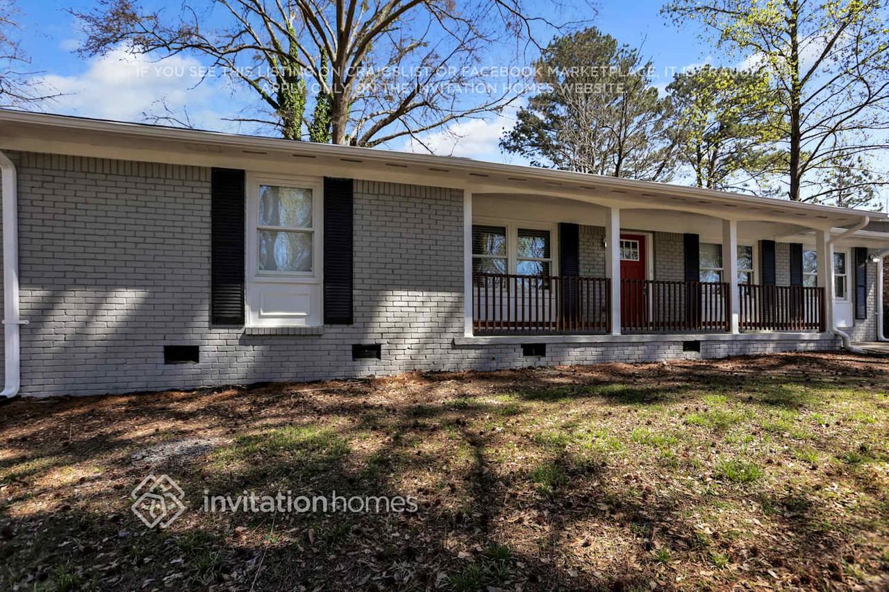 3545 Stanford Cir - Photo 3 of 25