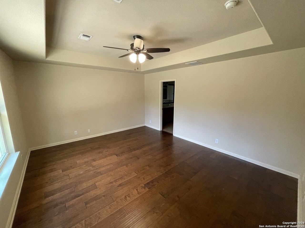 5530 Thunder Oaks - Photo 6 of 10