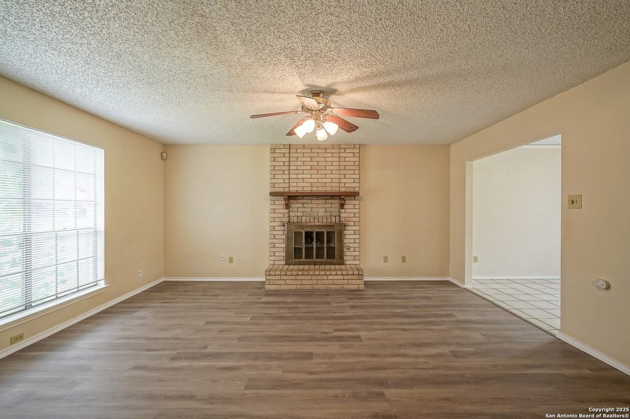 7262 Shadow Rdg - Photo 4 of 29