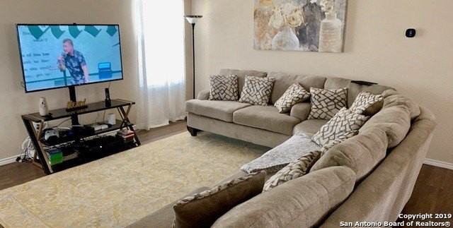 5102 Everett Loop - Photo 4 of 17