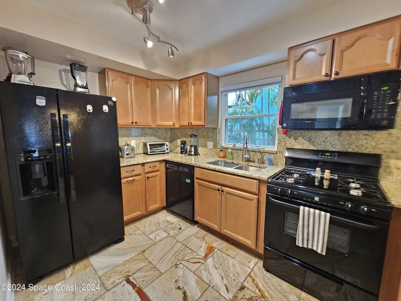 1750 E Central Ave - Photo 6 of 50