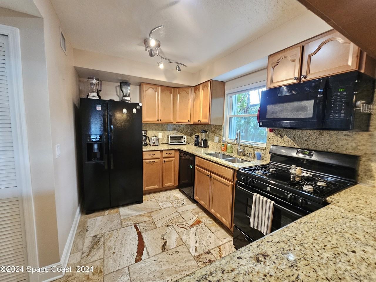 1750 E Central Ave - Photo 7 of 50