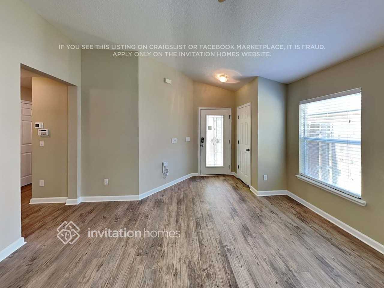 260 Brantley Harbor Dr - Photo 3 of 17