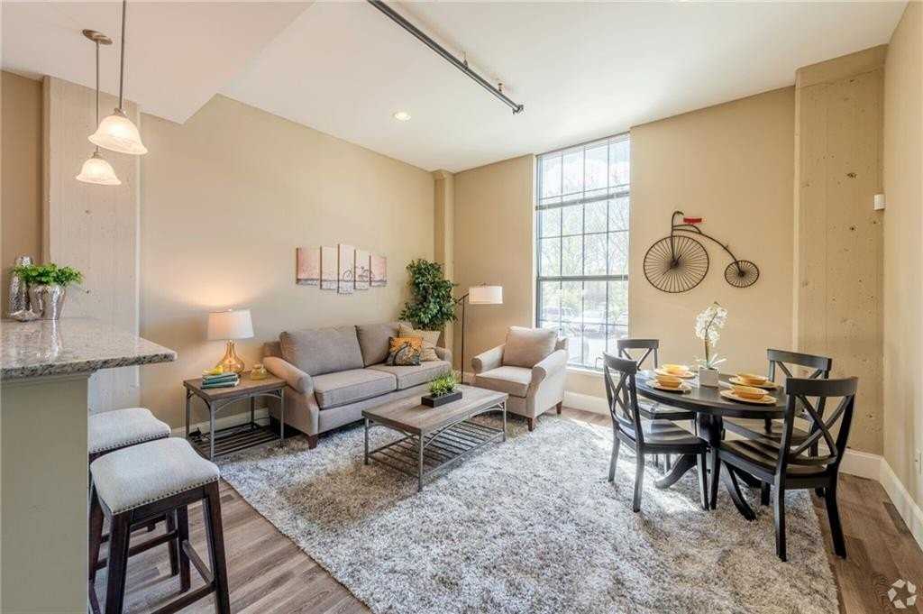 22 Eagle St Unit 22-302 #22-302 - Photo 2 of 27