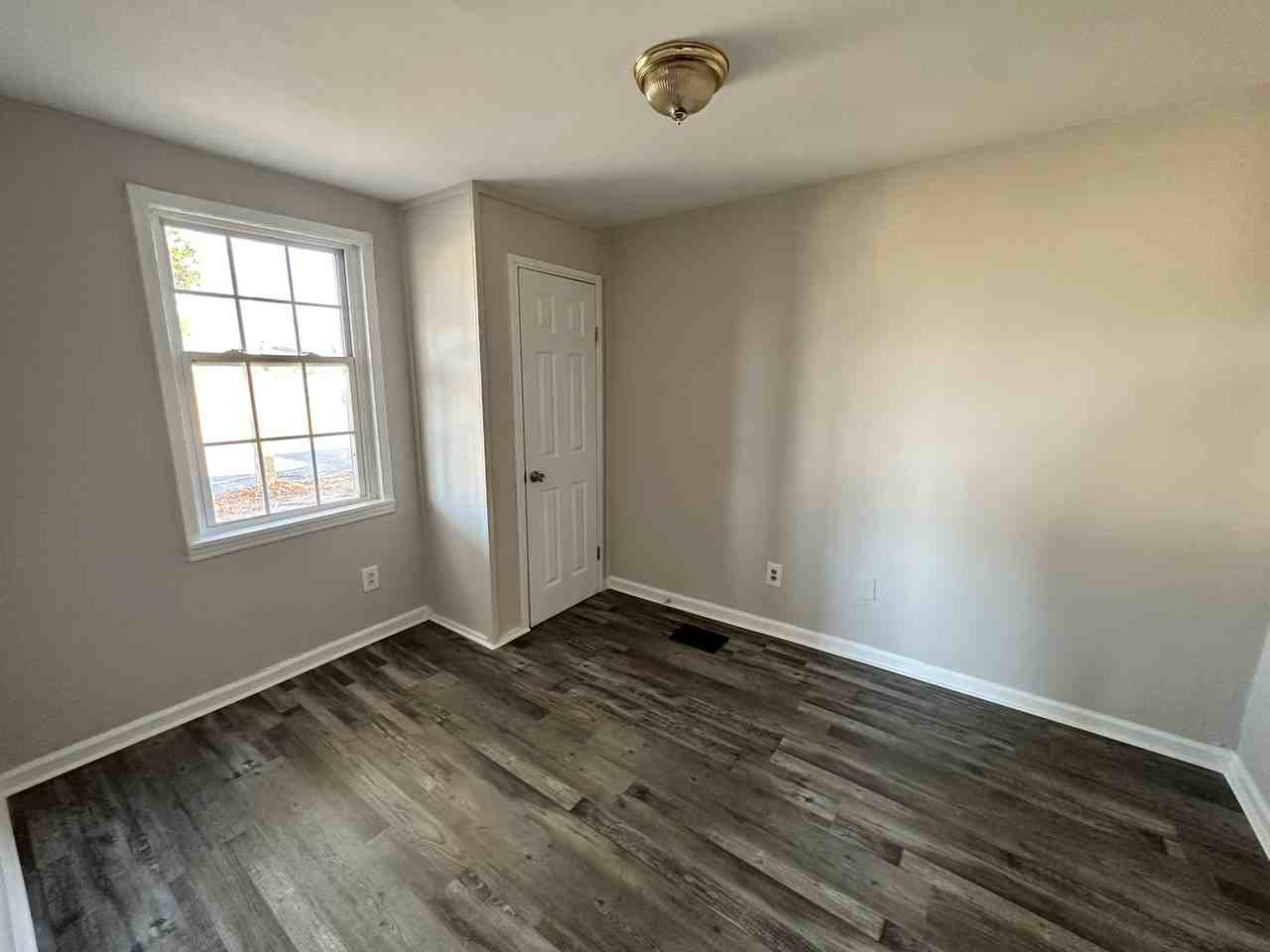 3944 40th St N #1 - Photo 5 of 7