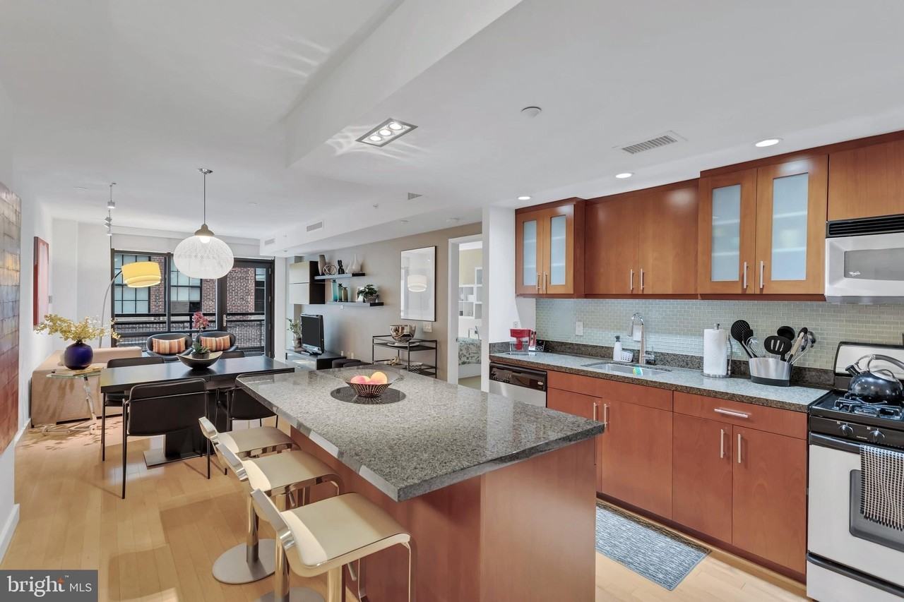 912 F St Nw Apt 102 #102 - Photo 7 of 27