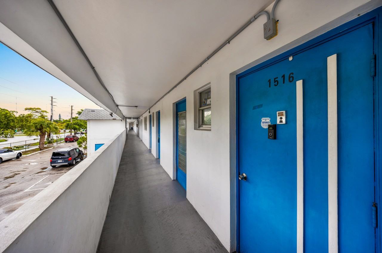 19051 Ne 2nd Ave #1516 - Photo 4 of 26