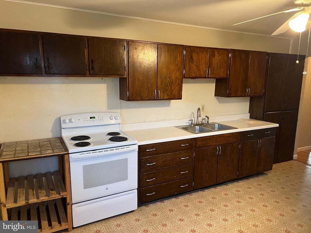 913 S Stepney Rd - Photo 5 of 21