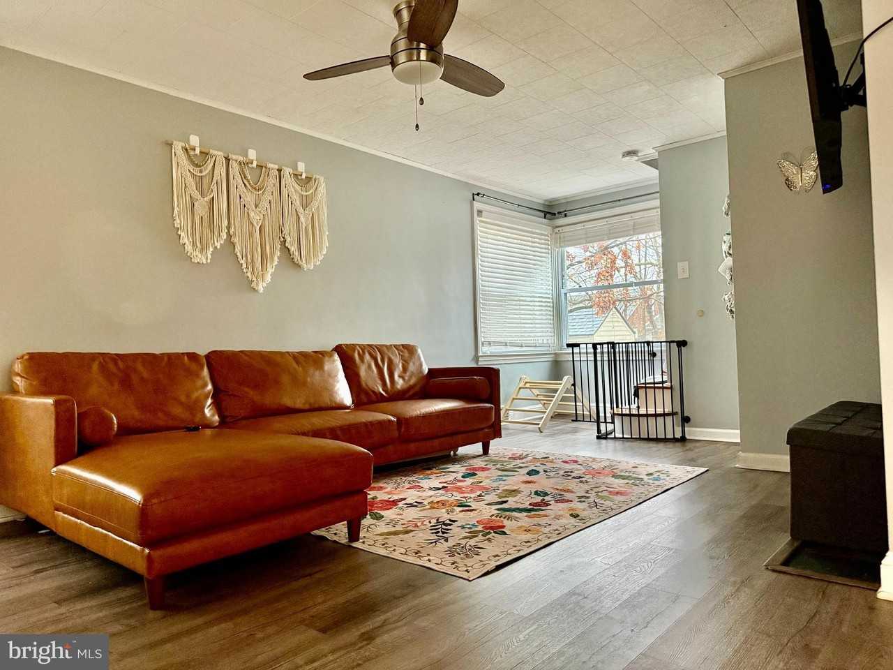 4427 Terrace Ave - Photo 2 of 10